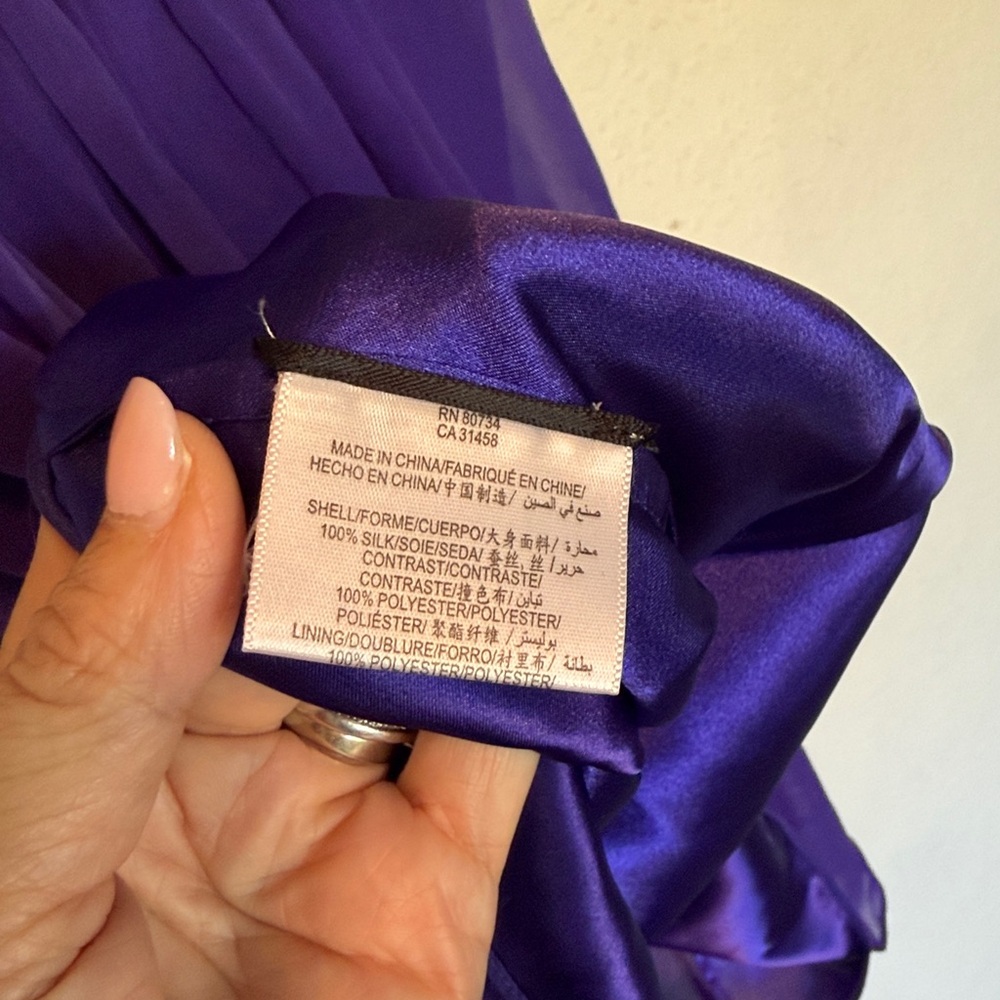 Perfect BCBGMAXAZIRA silk babydoll 90’s vibe dress - Picture 4 of 9